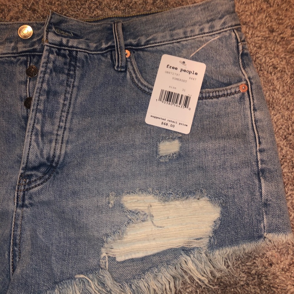 Free People shorts NWT - Picture 2 of 3